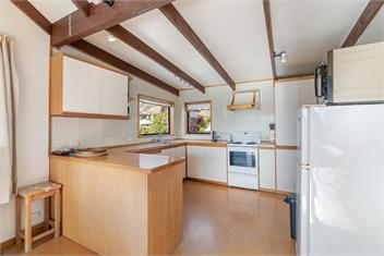 Goodall Crib (Bachcare) - Wanaka