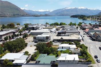 Townside Treat (Bachcare) - Wanaka