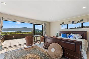 Island View Beach House (Bachcare) - Paraparaumu