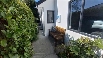 Hamilton Townhouse - Location, Style & Comfort - Hamilton