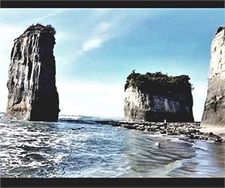 hole in the rock studio - westport
