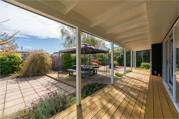 Kinloch Hideaway - 3bdrms, family friendly, close to lake! - Taupo
