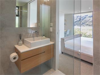 Willow Waters | Lakeside luxury with all day sunshine - Queenstown