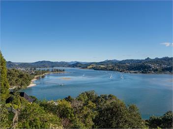 The Mount Paku Bach (Bachcare) - Tairua