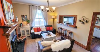 Urban Cottage - Masterton