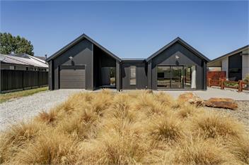 Dancing Tussock Escape (Bachcare) - Cromwell