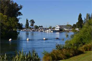 Riverside Apartment - Taupo Apartment Accommodation - Taupo
