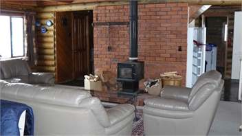 Corsican Lodge - Spacious log chalet with free WIFI - Mount Lyford