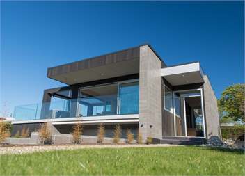 Brownston Street | Sleeps 8 | Central Location | Lake Views - Wanaka