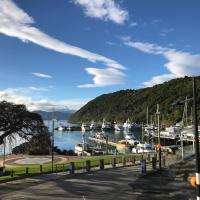 Astonishing Views Superb Waterfront Apartment - PICTON
