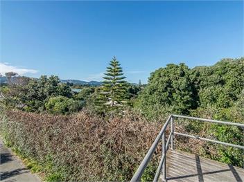 Beachfront Getaway (Bachcare) - Waikanae Beach