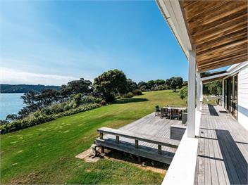 Peaceful Picnic Bay (Bachcare) - Surfdale