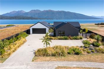 Lake House (Bachcare) - Te Anau