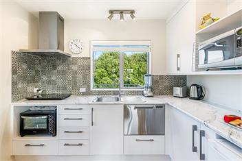 Slice of Paradise (Bachcare) - Waikanae