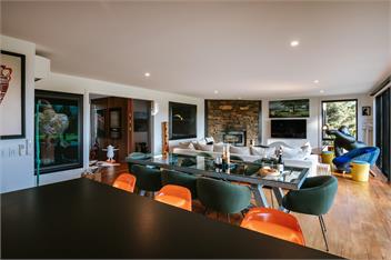 Mt Roy Terrace - Spa Pool - Extensive Artwork Collection - Wanaka