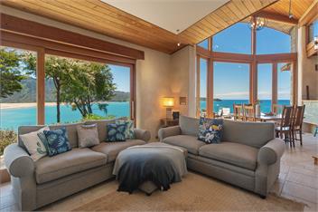 Tokongawa Retreat - Views, Pools, Serenity! - Tasman