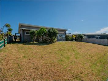 Unwind on The Fairway (Bachcare) - Whitianga