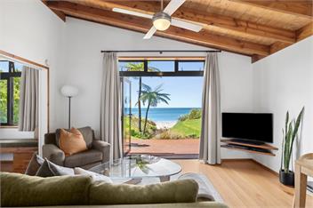 Premium Beachfront Villa at Adrift in Golden Bay - Tukurua