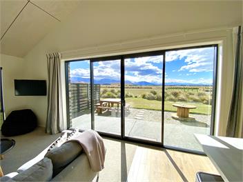 The Schist Cabin - Twizel