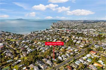 Waiake Family Retreat (Bachcare) - Auckland