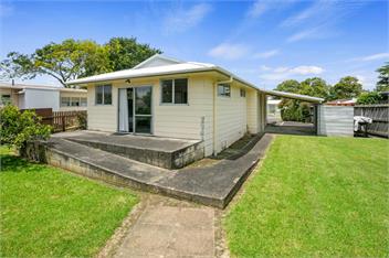 The Charleston Charm - Whangamata - Whangamata