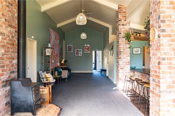 Waimanu Guest House - 