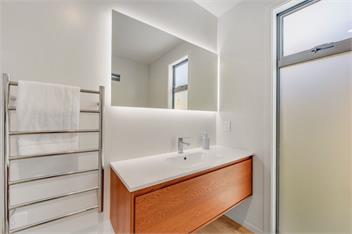 Perfect Stylish (Bachcare) - 