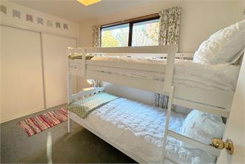 Lakeside Ōhau | Panoramic Lake & Mountain Views -