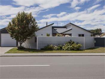 MT IRON DRIVE - 4 BEDROOM - Wanaka