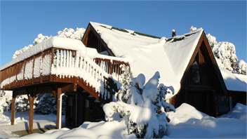 Corsican Lodge - Spacious log chalet with free WIFI - Mount Lyford