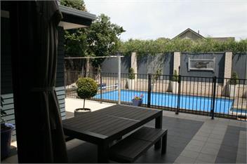 Large Executive Home Near the Beach - Wellington
