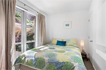 Enjoy Wellington City from our Thorndon TrinketBox so quiet but city close - Wellington