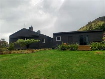 Kina Hut - Stay Anakoha - marlborough sounds