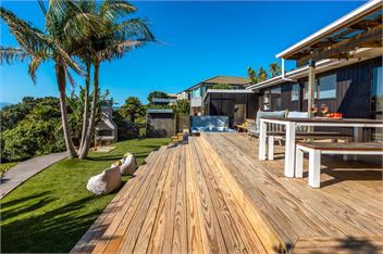 Sol Spa Oasis (Bachcare) - Surfdale
