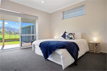 Sky Blue Retreat (Bachcare) - Waihi Beach