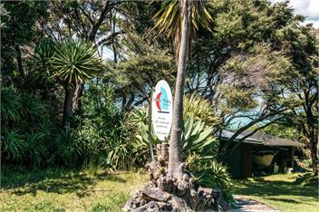 CrossTrees Chalet (Bachcare) - Waiheke Island