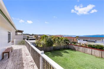 Snells Seaside Bach (Bachcare) - Snells Beach