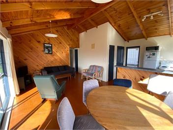 A STAY IN PARADISE ON PIPI ROAD - WHANGAMATA
