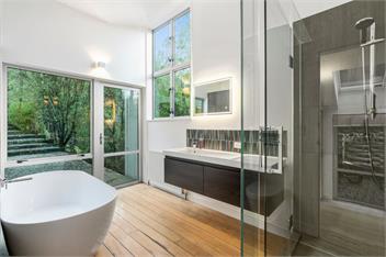 A Stunning Stay (Bachcare) - Queenstown