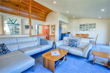 Frankton House (Bachcare) - Queenstown