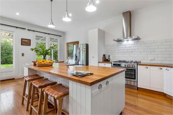 Botham's Beauty (Bachcare) - Blenheim
