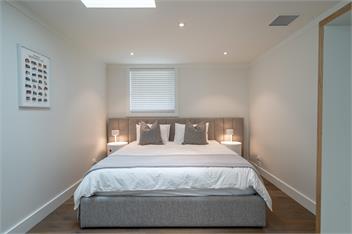 Horseshoe Bend Estate | Sleeps 12 | Swimming Pool | Spa Pool | Tennis Court | Set on Large Grounds - Wanaka