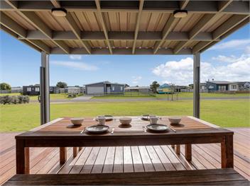 Cooks Family Retreat (Bachcare) - Whitianga