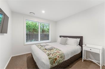 Oasis on Okaia - Kinloch - Kinloch