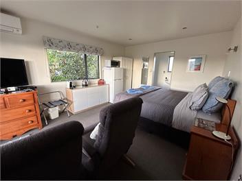 Bluebell Studio Unit in Orchard Location - Hastings