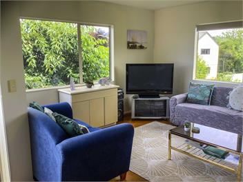  A CHARMING HOLIDAY ON CHEVRON-121 CHEVRON CRESCENT WHANGAMATA - Whangamata