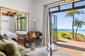 Premium Beachfront Villa at Adrift in Golden Bay - Tukurua