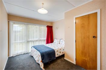 Mid Century Oasis (Bachcare) - Hastings