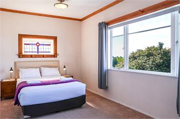 Napier Hilltop Stays - Views, Pool & Pet-Friendly! - Napier