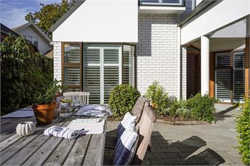 Stylish Fendalton Townhouse (Bachcare) - Christchurch